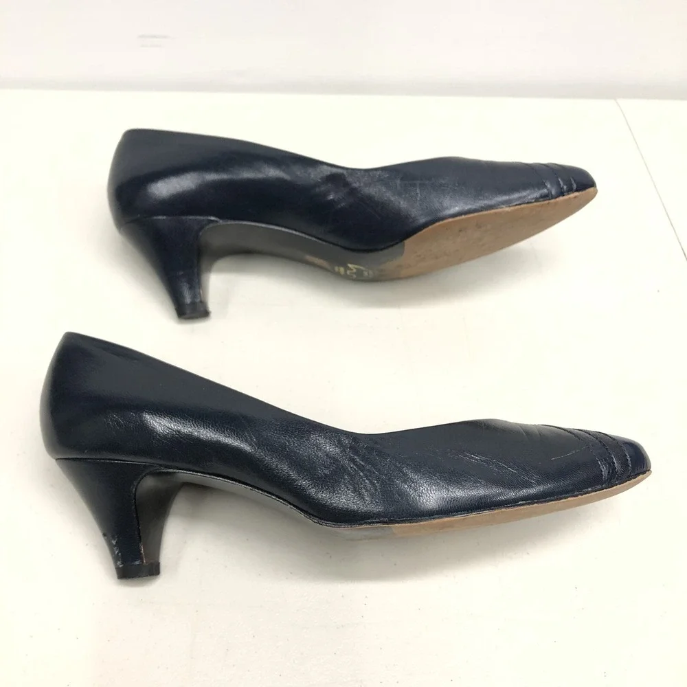 Selby Vintage Women's 7 B‎ Glen Navy Blue Multi Textured Tip Point Toe Heel Shoe